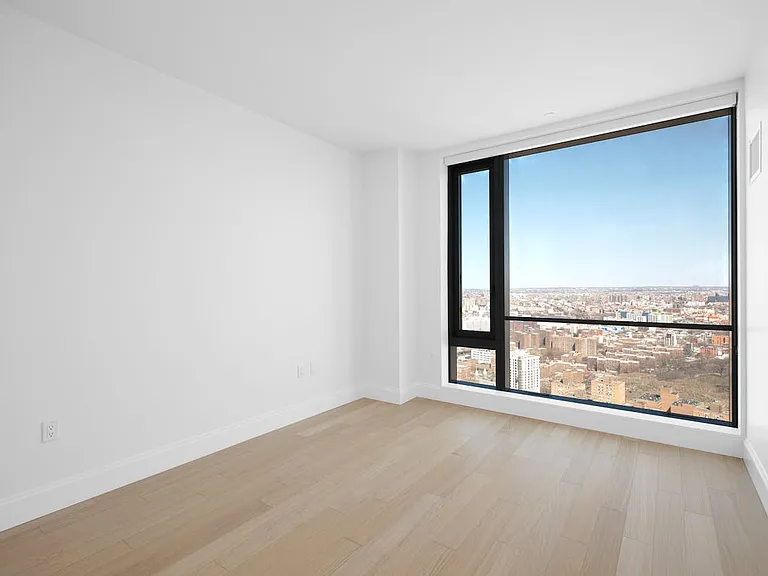 10 City Point #44E — Photo 7