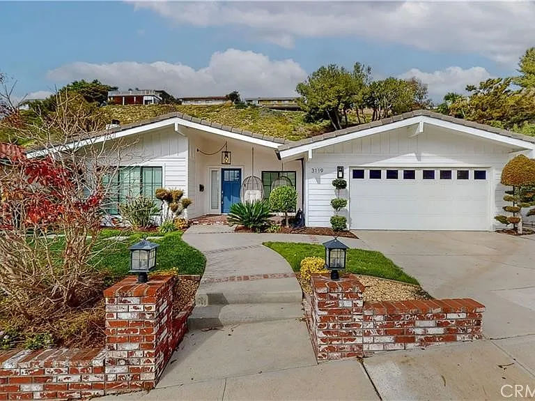 3119 Mesa Verde Dr — Photo 1