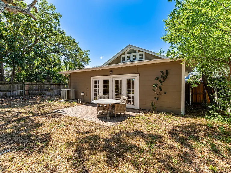 2512 W Palm Dr — Photo 41