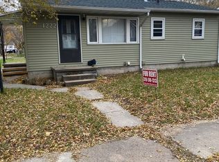 1222 Columbia St, Waterloo, IA 50703