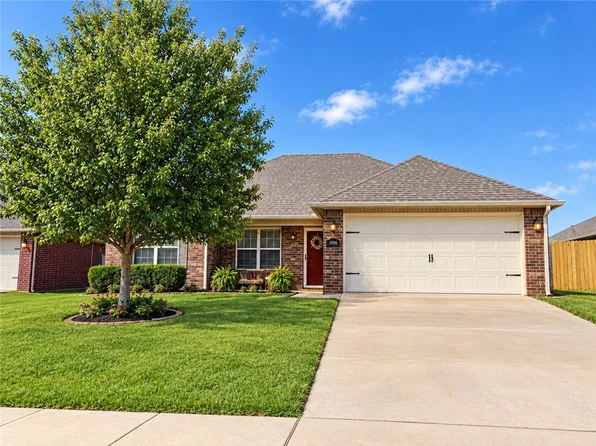 3050 Hook Ln, Farmington, AR 72730