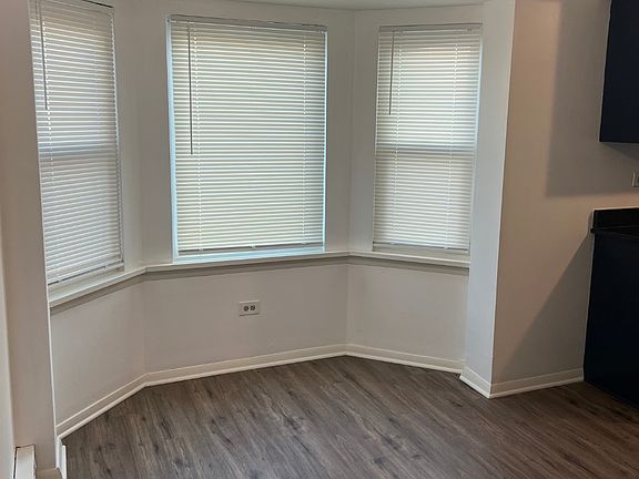 4th image of 439 Prairie Ave #1N