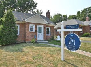 9 Centerview Dr, Troy, NY 12180