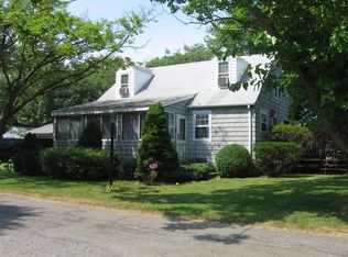 53 Sea Spray Rd, Old Lyme, CT 06371