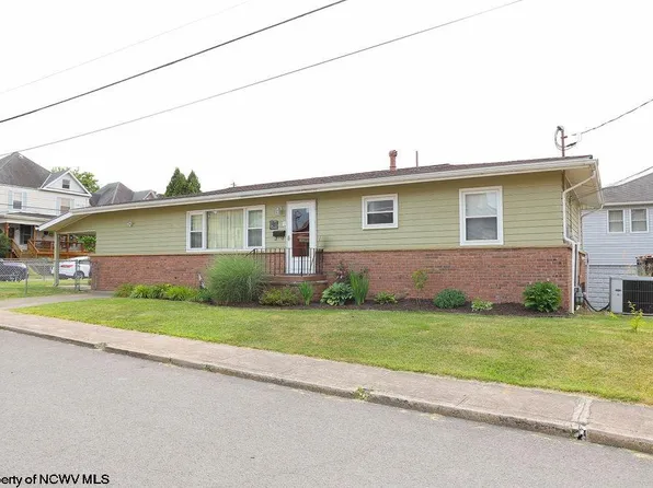 105 Dearborn St, Fairmont, WV 26554