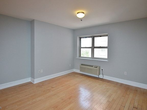 3rd image of 70 S Munn Ave APT 708