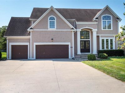 5913 NE Coral Cir, Lees Summit, MO, 64064