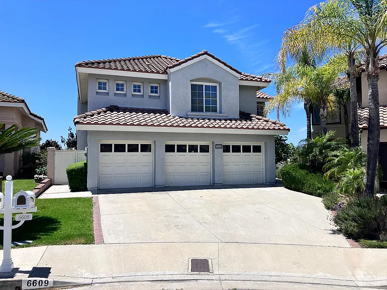 6609 E Pinnacle Pointe — Photo 1