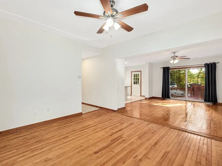 90 E Main St #1 — Photo 6