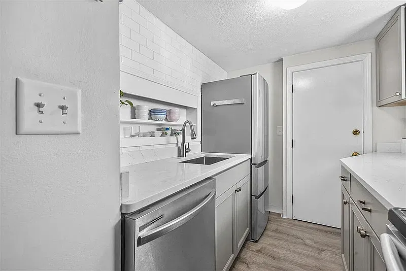 1 bed, 1.0 bath, 525 sqft, $1,950 — Photo 3