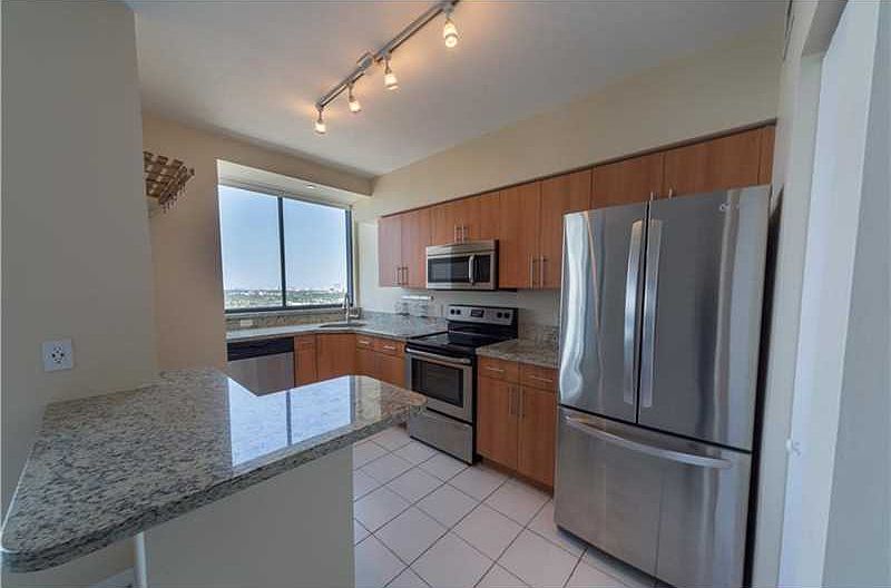 1st image of 1330 West Ave APT 2911