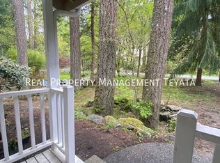 25 Tumbling Water Dr, Bellingham, WA 98229