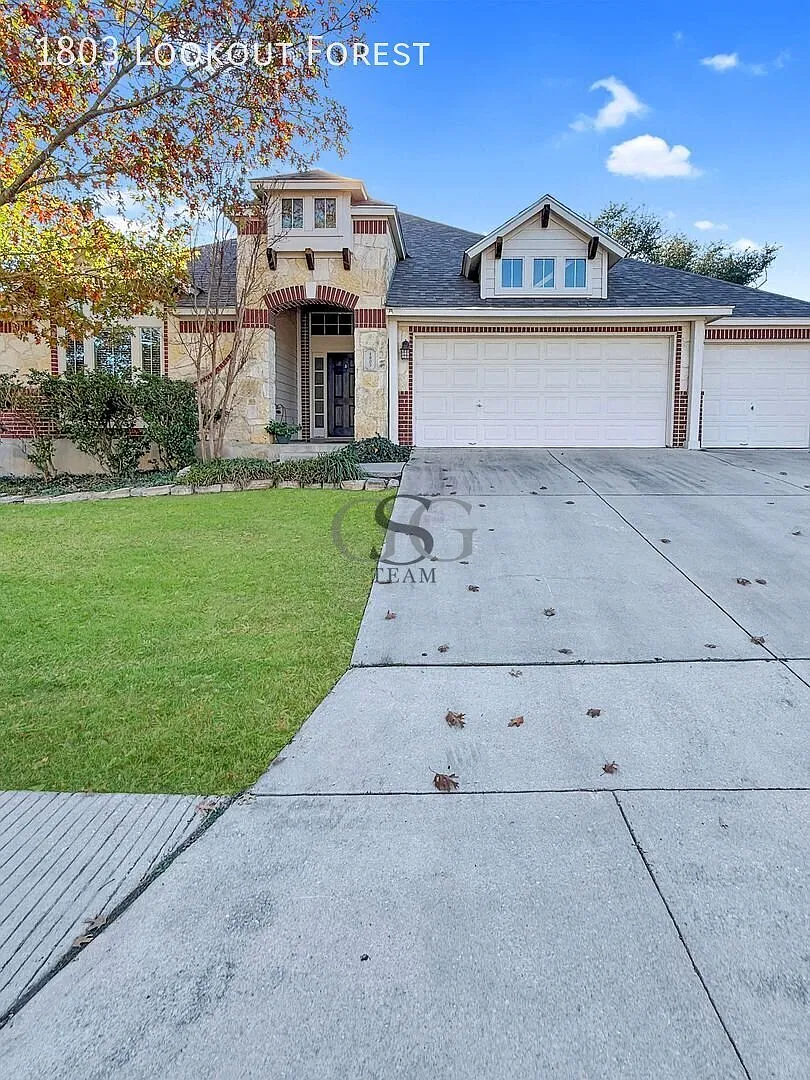 Comfortable One-Story Home — Photo 1