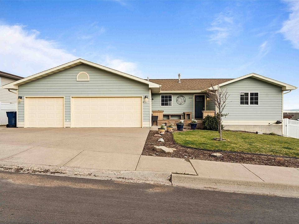1st image of 3209 Kingwood Dr