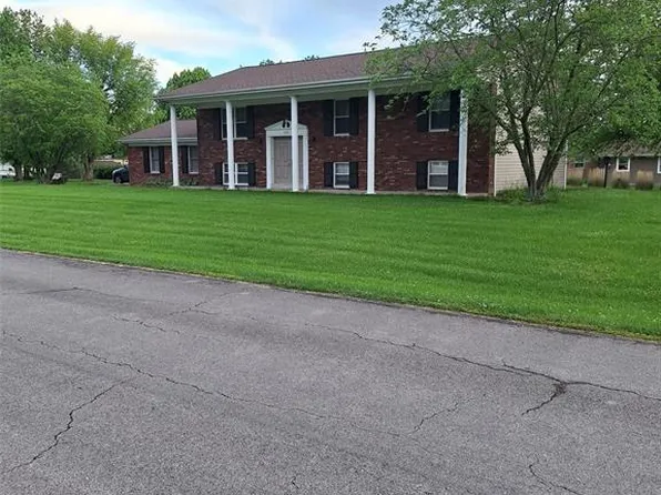 402 Crestview Dr, Steeleville, IL 62288