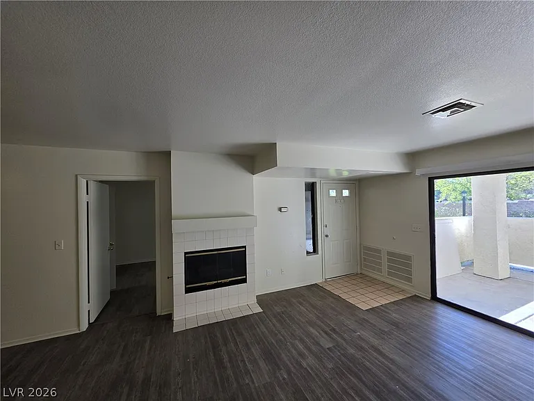 4865 S Torrey Pines Dr #106 — Photo 22