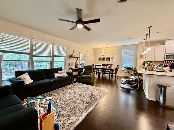 5th image of 106 Sageleaf Willow Dr