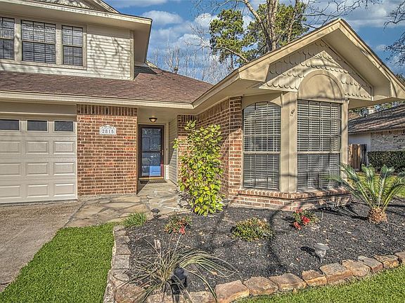 2nd image of 2815 Parkwood Manor Dr