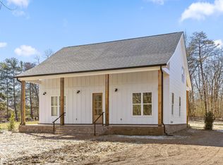 2104 W Fairmount Rd, Signal Mountain, TN 37377