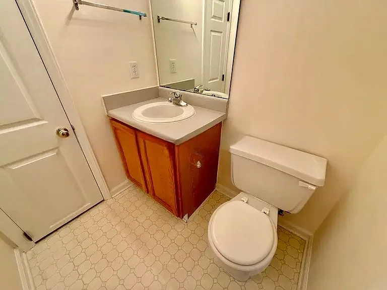 317 Saint Thomas Dr — Photo 6