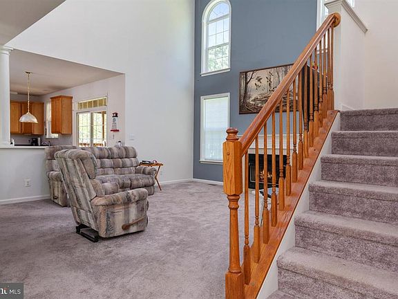 4th image of 370 Loblolly Way