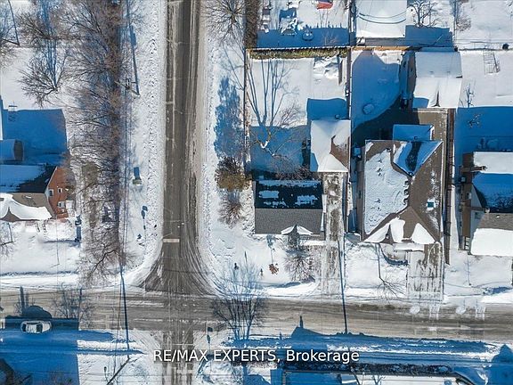 5th image of 60 Anthony Rd