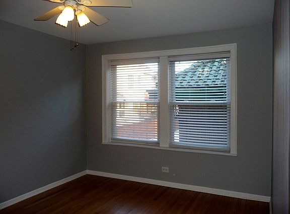 4th image of 4240 N Clarendon Ave APT 203N