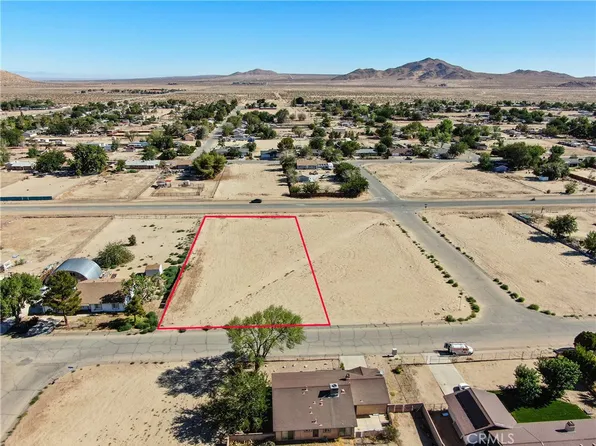 172 Saint East & Newmont Ave, Lancaster, CA 93535