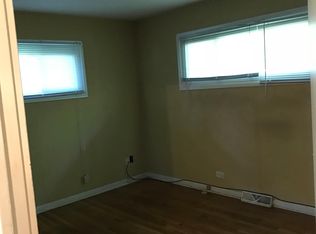 3037 Nottingham Ave, Markham, IL 60428