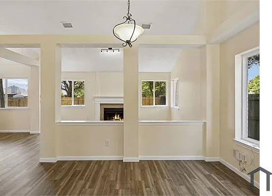 7606 Clairmont Ave — Photo 8