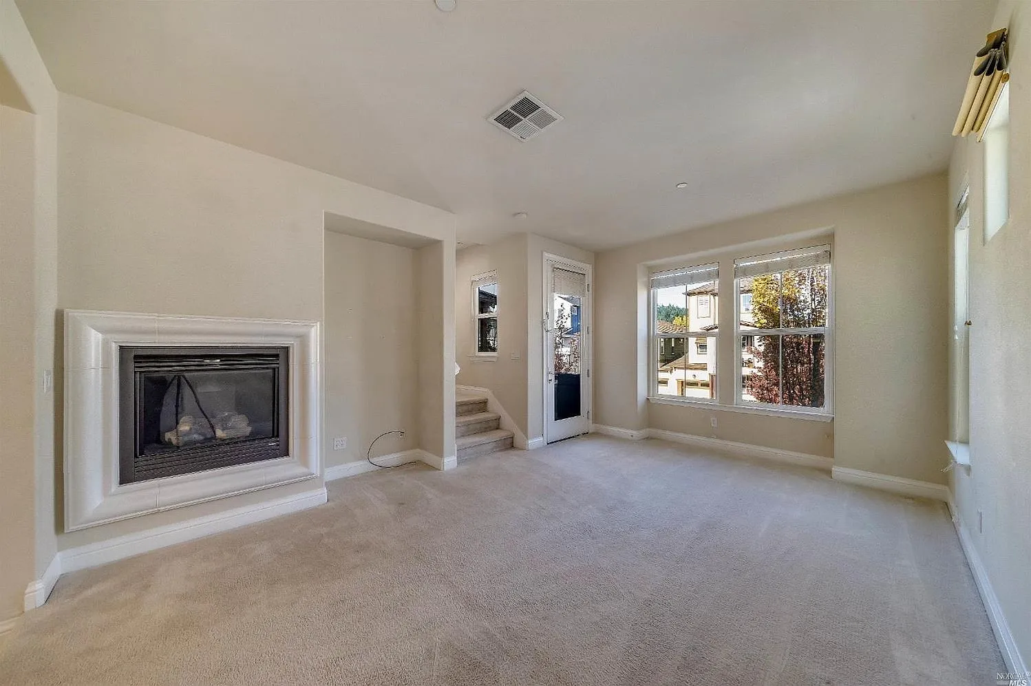 3 bed, 1530 sqft, $3,950 — Photo 4