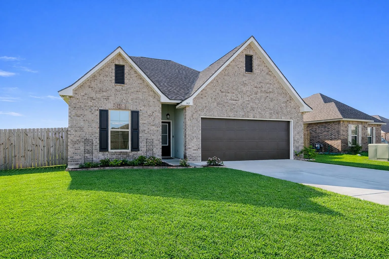 4 bed, 2092 sqft, $2,300 — Photo 1