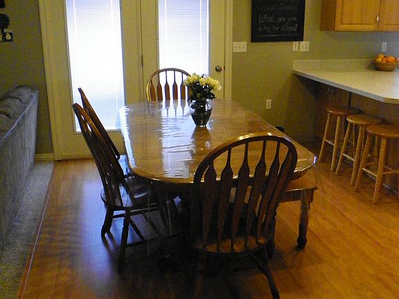 3rd image of 4424 Juniper Ave