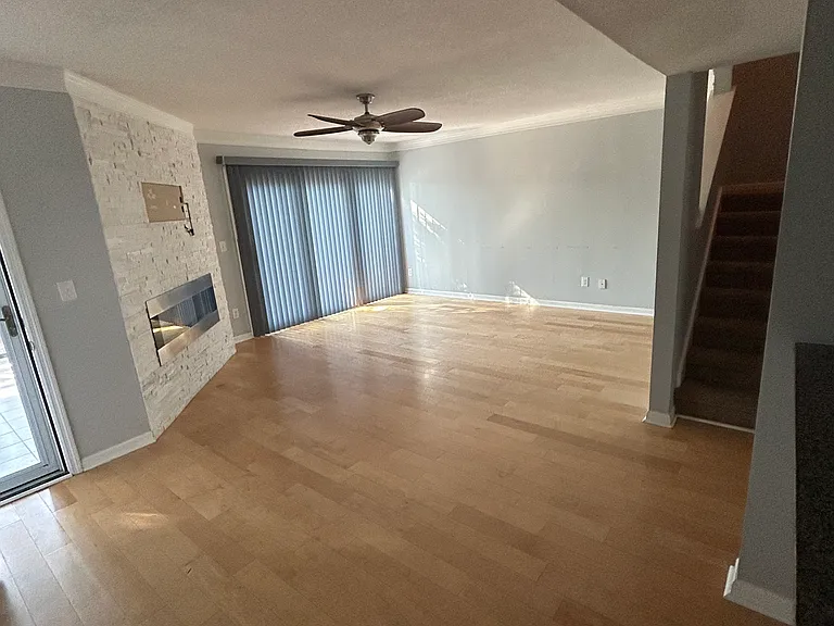 32 Shadow Moss Pl #32 — Photo 5