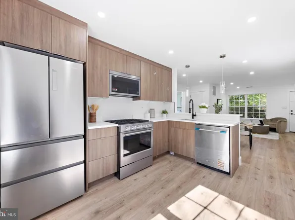 2 Parker Pass, Colts Neck, NJ 07722