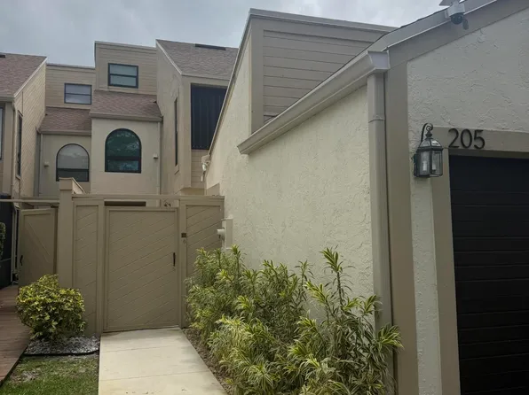 1102 SE Mitchell Avenue #205, Port St Lucie, FL 34952