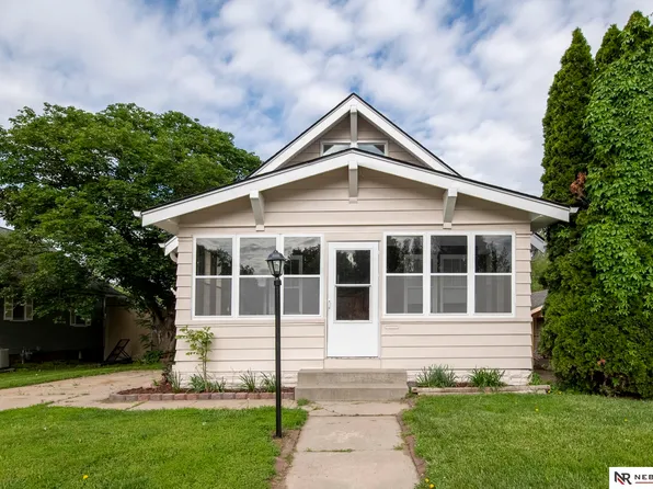 5818 S 21st St, Omaha, NE 68107