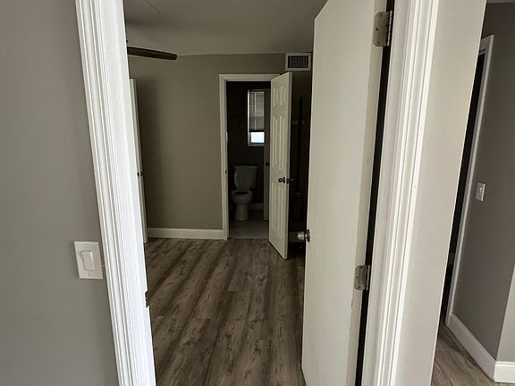 2nd image of 3890 Lakewood Rd APT 4