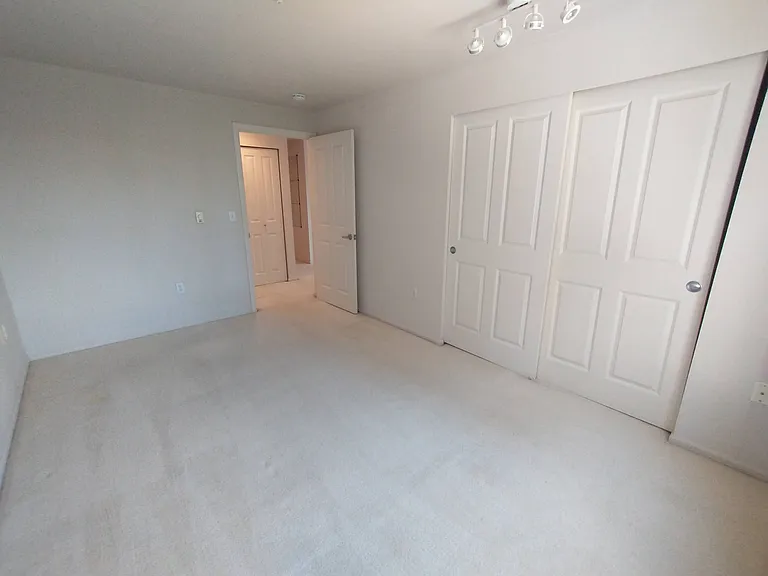 4343 Roosevelt Way NE #402 — Photo 15