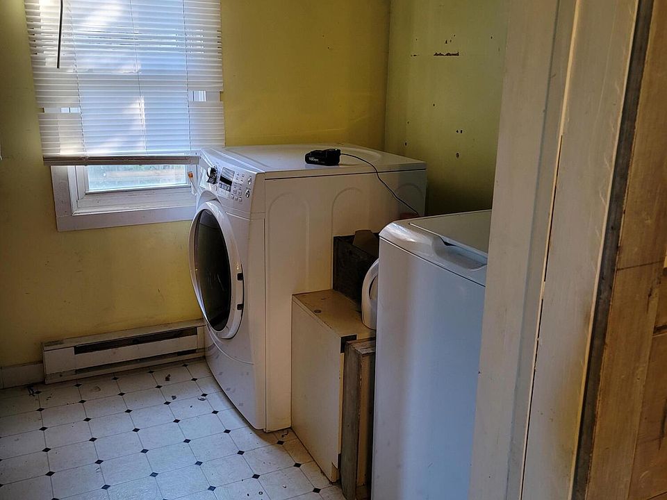 85 Broad St Montgomery PA 17752 Apartments for Rent Zillow