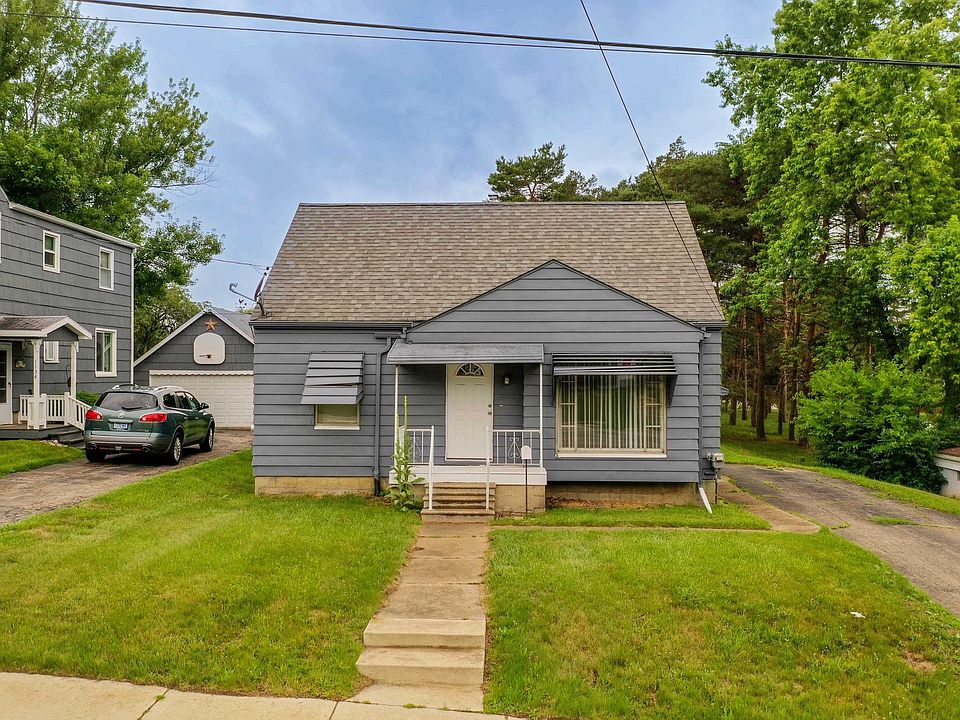 1st image of 1130 S Shiawassee St