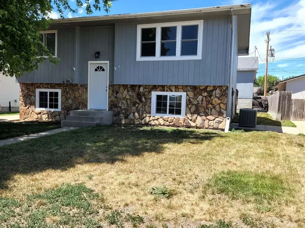 417 W 9th St, Ogallala, NE 69153