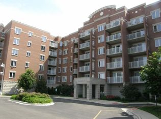 2705 Lee St #216-D, Chicago, IL