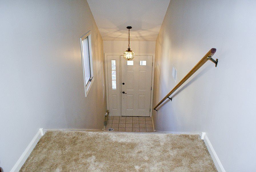 1st image of 1213 Chatham Ct