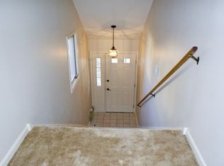 1213 Chatham Ct, Libertyville, IL