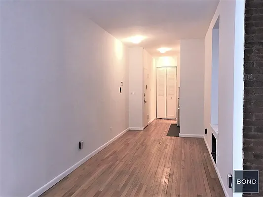 Rented by Bond New York | media 15