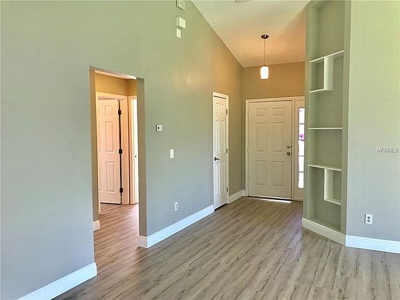 2nd image of 6596 Piccadilly Ln