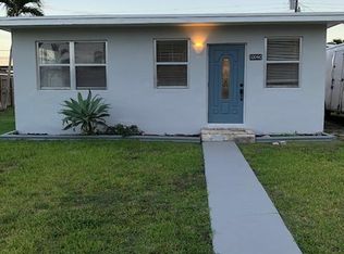 10040 SW 43rd St, Miami, FL 33165