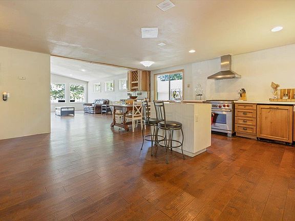 5th image of 1011 S Wright Blvd