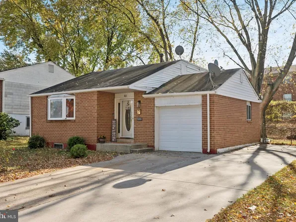 44 E Bellamy Dr, New Castle, DE 19720